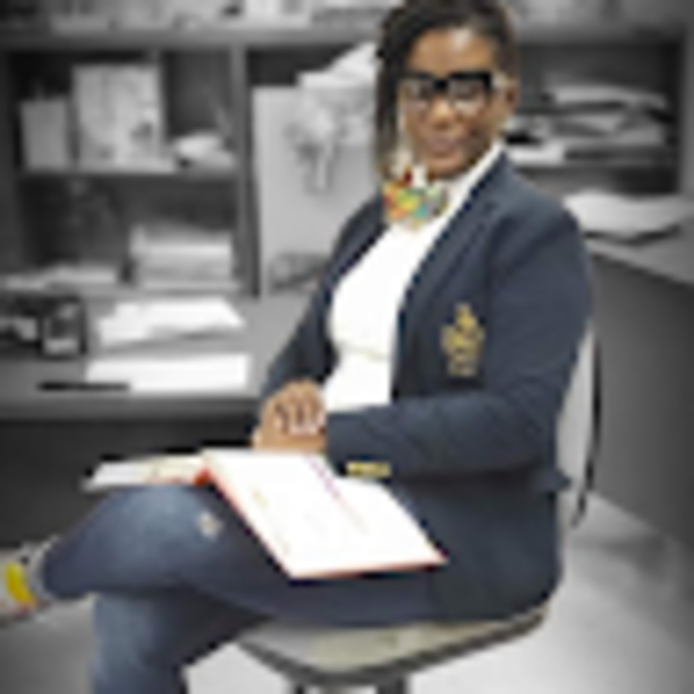 Meet your Posher, Eliza kay